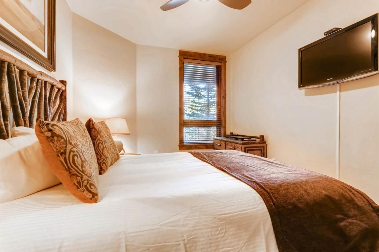 Luxury 2 Bedroom Ski In, Ski Out Condo In Breckenridge With Shared Pool, Hot Tub, Arcade, And Bar エクステリア 写真