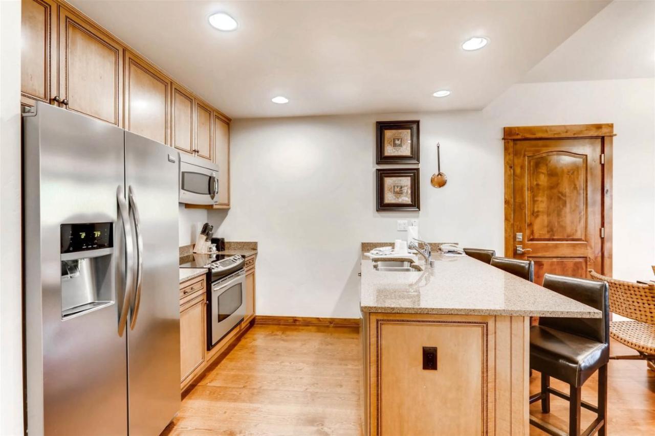 Luxury 2 Bedroom Ski In, Ski Out Condo In Breckenridge With Shared Pool, Hot Tub, Arcade, And Bar エクステリア 写真